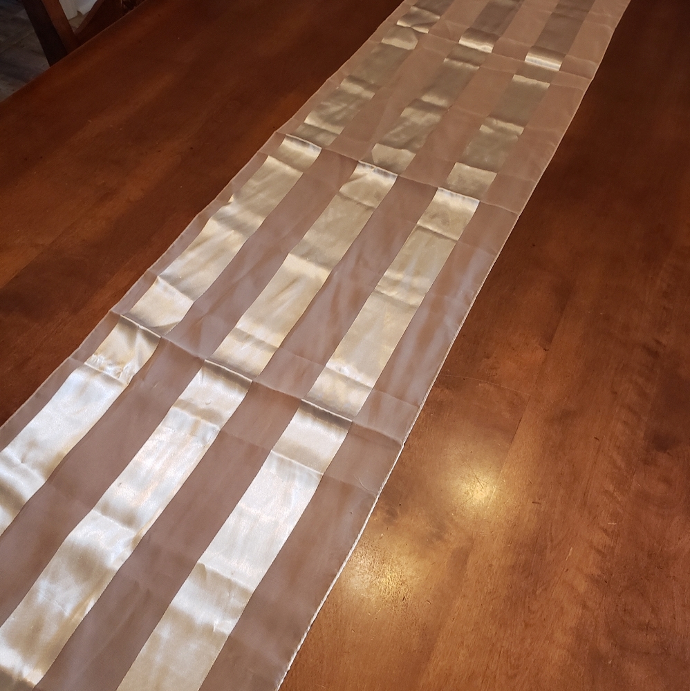 Gold-Stripped Table-Runner - Picture 7 of 8